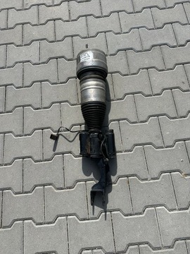 Mercedes w213 amg e43 амортизатор ads airmatic лівий перед a2133202100 фото №1