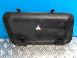 Mercedes ml w163 рестайлинг крышка заглушка багажника a1637163380 фото №1