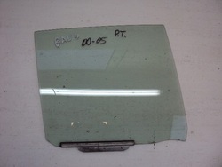 Скло двері праві зад toyota rav4 00-05 фото №1