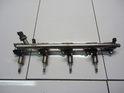 Ford focus mk3 st 2.0 ecoboost планка вприскувальний cj5e-9f797-be 0261555113 фото №1