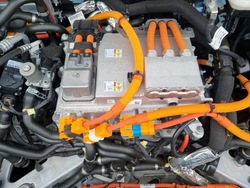 Volvo c40 xc40 polestar 2 инвертор конвертер преобразователь напряжения 32335618 фото №1