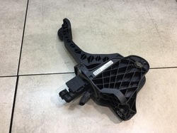 Педаль зчеплення golf v 1.4 fsi 1k1721059ba 1k0721796e фото №1