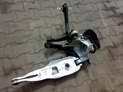 Chrysler 200 200c 200s 2015 - рычаг задний зад правые поворотный кулак ступица 2wd фото №1