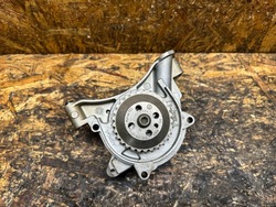 Насос масла vw seat skoda 1.4 tsi cax 03c105ac фото №1