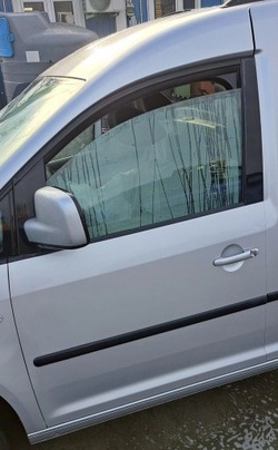 Двері ліві перед vw caddy iii 3 рестайлінг 2013 фото №1