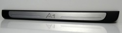 Audi a1 планка подсвечиваемая пороговая правая фото №1