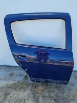 Dacia sandero i 08-12 двері праві зад задні фото №1