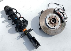 Renault captur ii 1.6 e-tech гібрид права ступиця амортизатор поворотна опора фото №1