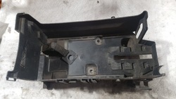 Opel insignia a 13310741 основание акумулятора фото №1