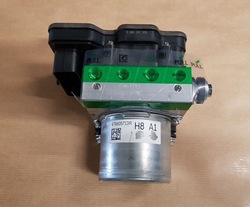 Насос гальмівна abs r clio v 1.5dci фото №1