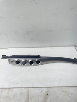 Планка консолі mercedes e клас 213 a2136809100 фото №1