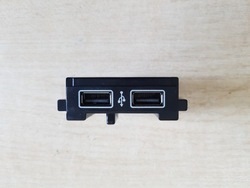 Vw t-roc розетка porty usb 2 x usb 2ga863324b фото №1
