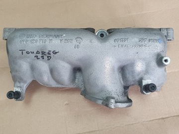 Колектор всмоктуючий volkswagen touareg 2.5d 070129713h фото №1