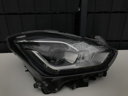 Suzuki swift mk8 правая лампа перед полный led фото №1