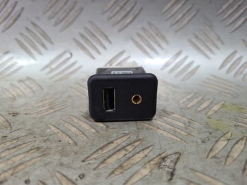 Гнездо port aux usb opel corsa e adam фото №1