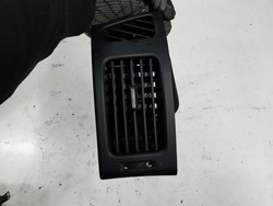 Hyundai i30 i 07-12r решётка воздуховод левая фото №1