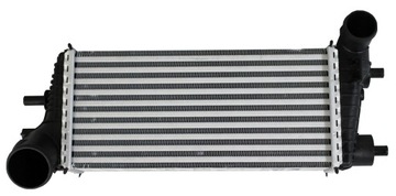 Ford c-max 10- focus iii kuga интеркулер 1803543 фото №1