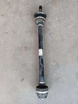 Піввісь праві зад bmw 5 g30 g31 фото №1