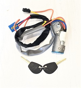 Замок зажигания комплектная ключи citroen berlingo 02-08 фото №1