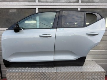 Volvo xc40 дверь перед зад левая фото №1
