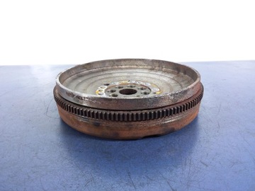 Mercedes a w176 1.6 cgi колесо двомасовий фото №1