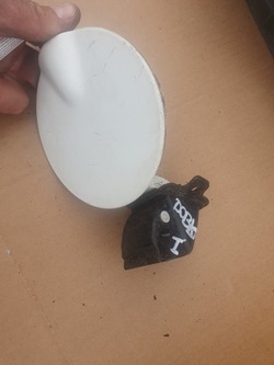 Крышка заливка бак топлива fiat doblo i 1 цвет белый фото №1