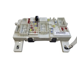 Ford focus 2009 рамка / модуль запобіжників фото №1