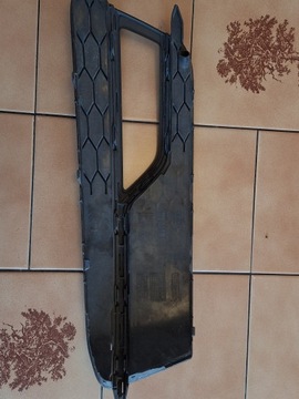 Решітка w бампер перед a5 рестайлінг s line 8t0807681k фото №1