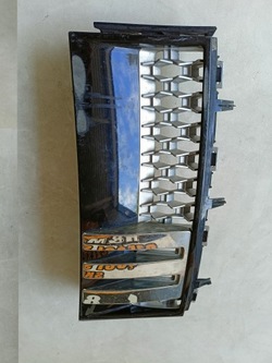 Range rover vogue 697 решітка крила лівого фото №1