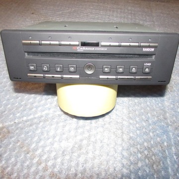 Радио cd renault laguna ii рестайлинг 8200318360-b фото №1