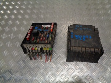 Vw коробка запобіжників 3c0937125 фото №1