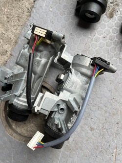 Замок запалювання vw crafter ii man tge 2,0 tdi 17-25 5q0906866 роз'єм фото №1