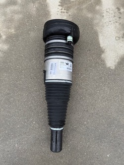 Audi q8 q7 4m амортизатор перед пневматичний 4m0616039be..... фото №1