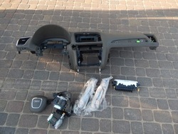 Консоль подушки натяжители audi q5 8r оригинал фото №1