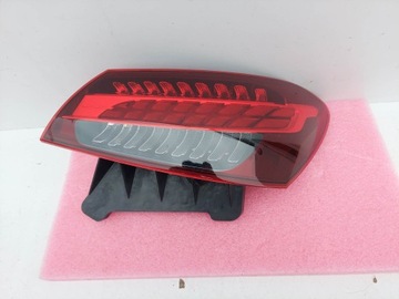 Mercedes e клас w213 рестайлінг лампа права зад задня фото №1