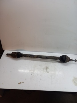 Піввісь права vw audi 2,0 tdi dsg автомат 3q0407272ce фото №1