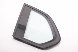 Bmw e70 x5 левая стекло кузовная багажника фото №1