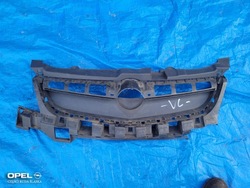 Запчастини vectra c решітка радіатора решітка бампера перед рестайлінг 13260028 фото №1