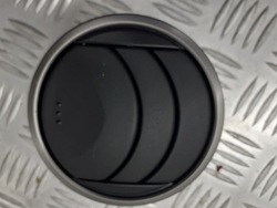 Решітка права повітропровід mazda 6 фото №1