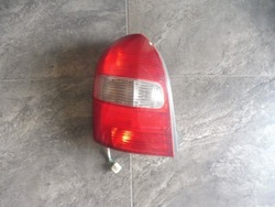 Лампа лівий зад mazda 323 bj 5d фото №1