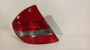 Лампа зад mercedes w203 clc ліва a2038205164 фото №1