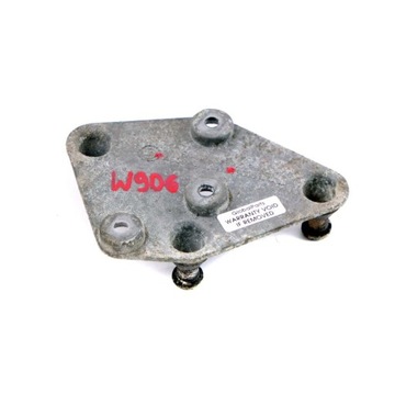 Mercedes w906 кріплення кронштейн насоса гальмівної фото №1