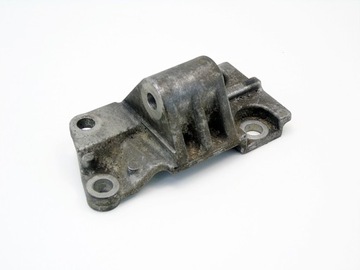 Лапи кронштейн двигуна 3.0 cdti vectra c signum 9-5 фото №1