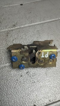 Замок правий зад mercedes benz vito 00r фото №1