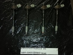 Форсунки mazda 2.2 kpl. sh01-13h50 295900-0260 фото №1