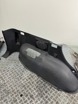 Боковина оббивка багажника лівий зад mitsubishi pajero ii mb652721-34 фото №1