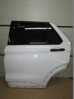 Ford explorer vi 2020- цвет yz белый комплектные дверь задние зад левая фото №1