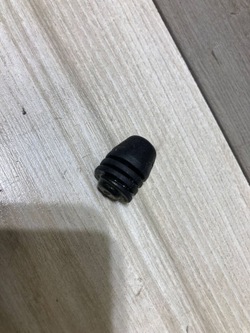 Skoda octavia mk3 5e 2018 резиновая накладка отбойник з капота фото №1