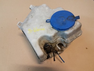 Бачок склоомивача mercedes b-klasa w245. фото №1