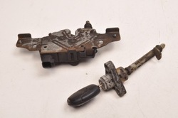 Ford оригинальный номер 1s7a16700ab замок капота фото №1